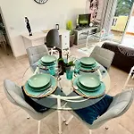 Queen Amanay - Terrazza, Confortevole, Tranquillo, Wi-fi, Ac Daire *