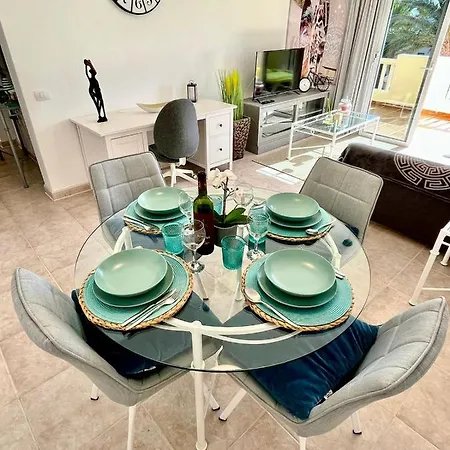 Queen Amanay - Terrazza, Confortevole, Tranquillo, Wi-fi, Ac Lejlighed *