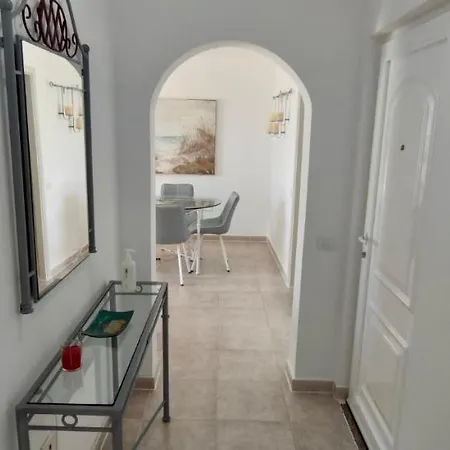 Διαμέρισμα Queen Amanay - Terrazza, Confortevole, Tranquillo, Wi-fi, Ac *