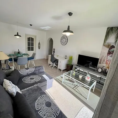 Queen Amanay - Terrazza, Confortevole, Tranquillo, Wi-fi, Ac Apartament *